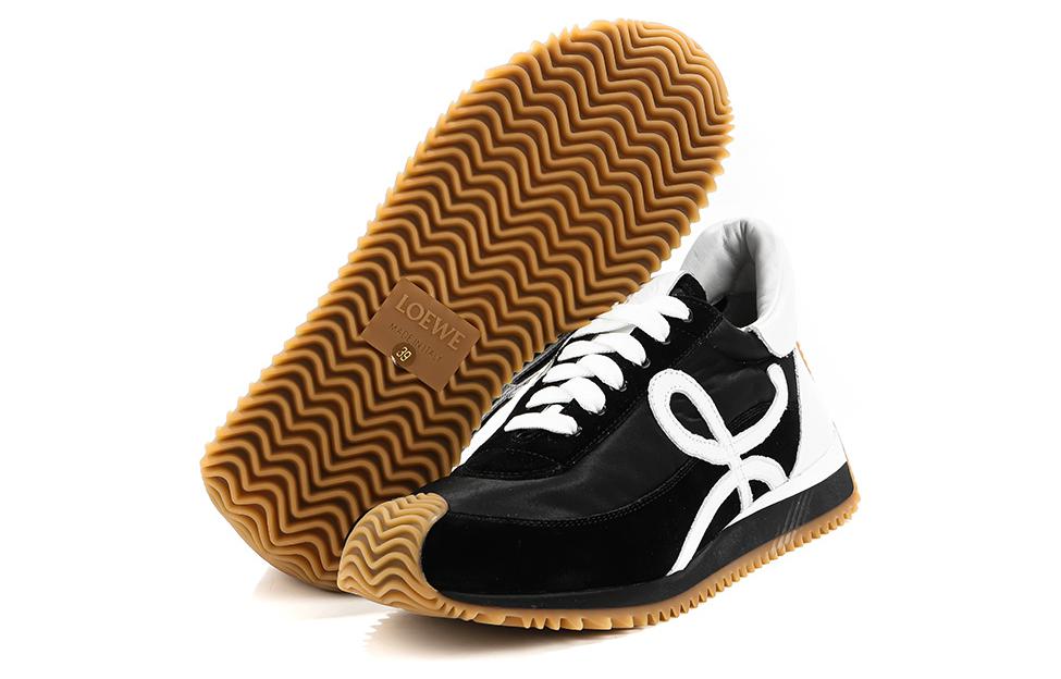 Shop ロエベ フロウ ランナー 'ブラック ホワイト' M816282X29-1102 M816282X29-1102