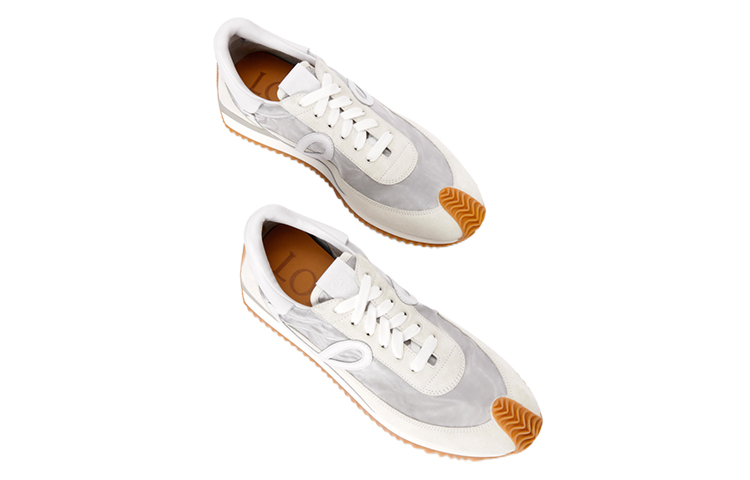 Shop LOEWE Flow Runner ''Silber Weiß'' Sneakers M816282X50-9382