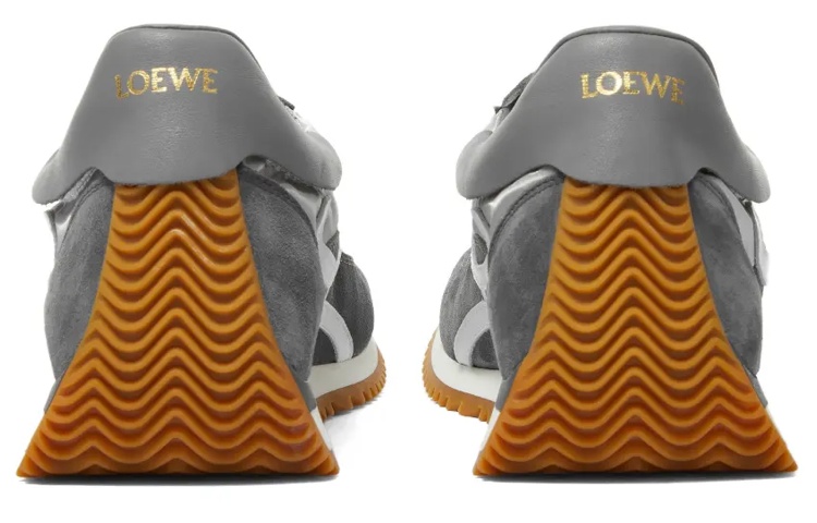 Purchase LOEWE Flow Runner Basso Argento Grigio Gum M816282X49-1403
