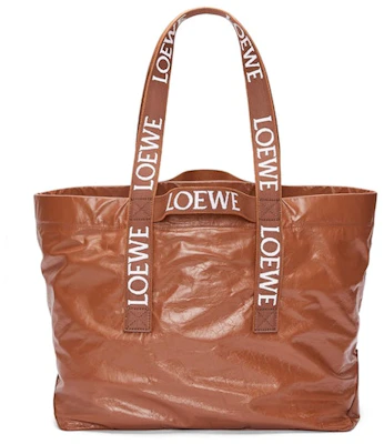 LOEWE Beg Tangan Lipat Kertas Kulit Anak Lembu Tan Lookbook LOEWE Beg Tangan Lipat Kertas Kulit Anak Lembu Tan