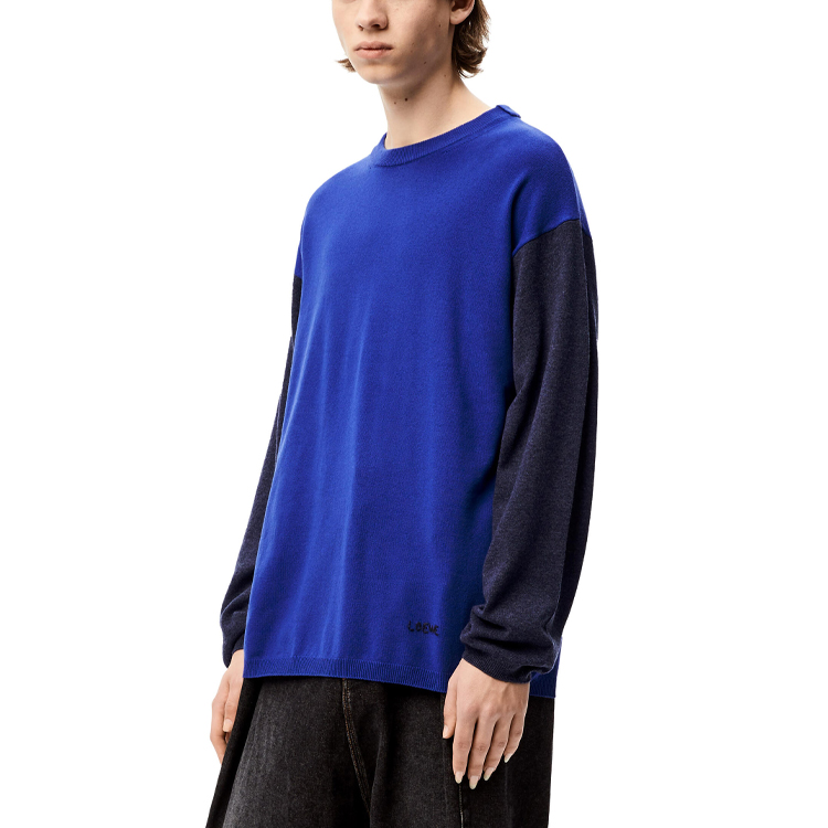 Lookbook LOEWE FW21蓝色宽松版拼色长袖毛衣。 H526Y14K68-5893