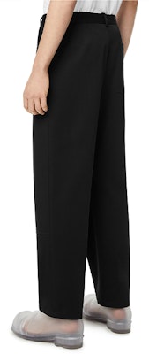 LOEWE FW22 Black Straight-Fit Casual Pants with Solid Logo Patch. H526Y04WA0-1100 Shop LOEWE FW22 Black Straight-Fit Casual Pants with Solid Logo Patch. H526Y04WA0-1100