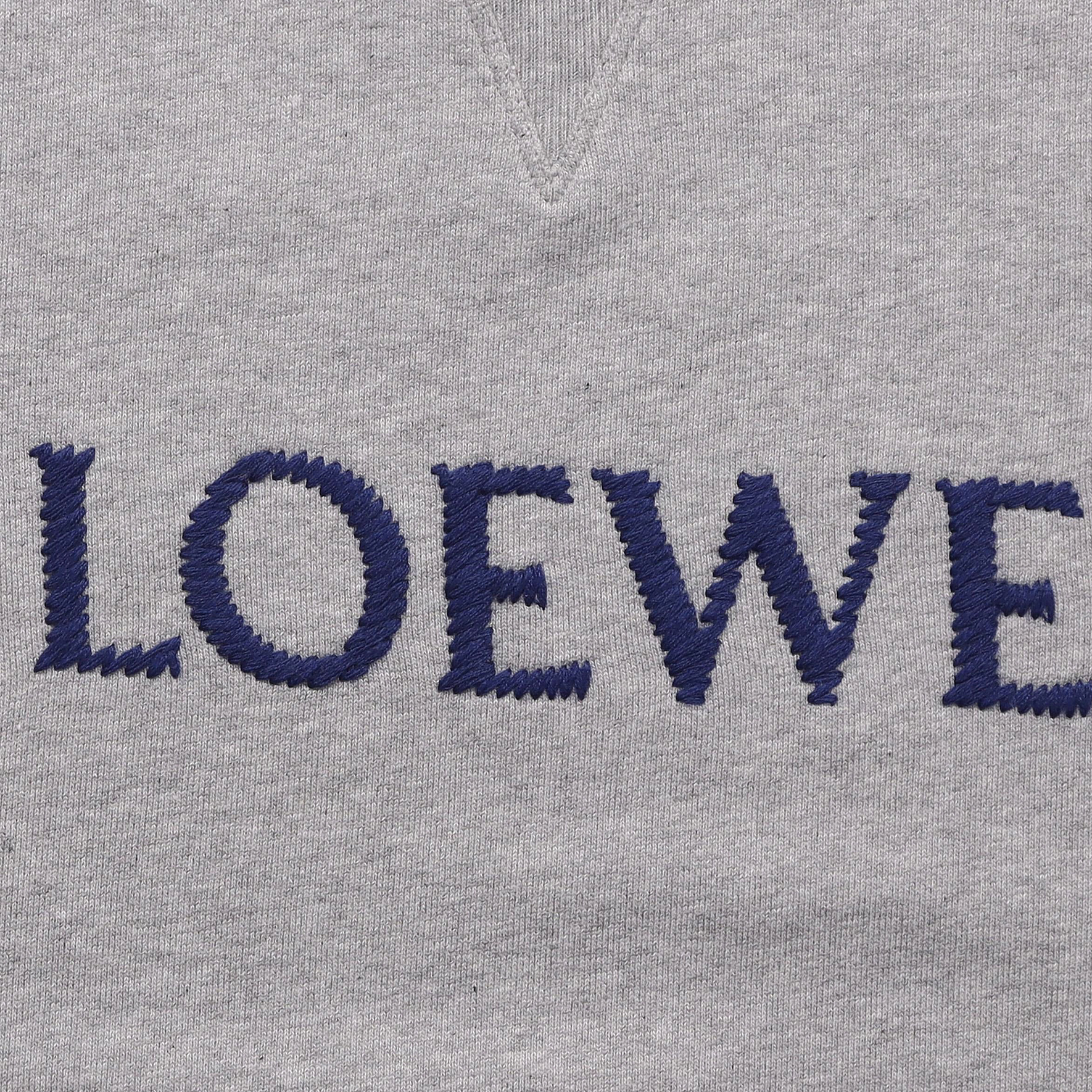 Sizing LOEWE FW22 Baju Crewneck Logo Sulaman Kelabu Abu-Abu. H526Y24J26-1440