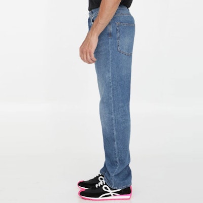 ロエベ FW22 ディストレートストレートジーンズ ディープブルー 秋コレクション H526Y11X22-5380 Sizing ロエベ FW22 ディストレートストレートジーンズ ディープブルー 秋コレクション H526Y11X22-5380