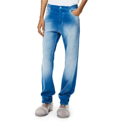 ロエベ FW22 ロゴエンボス パッチ ストレートフィット ジーンズ メンズ ブルー H526Y11X29-5100 Purchase ロエベ FW22 ロゴエンボス パッチ ストレートフィット ジーンズ メンズ ブルー H526Y11X29-5100