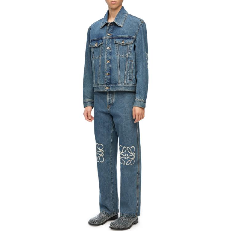 Lookbook LOEWE FW23 Jaket Denim Biru dengan Reka Bentuk Logo Applique. H526Y50W07-5475