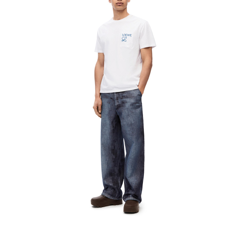 Shop LOEWE FW23 White Loose Fit Crewneck T-Shirt with Embroidered Logo for Men. H526Y22X99-2100