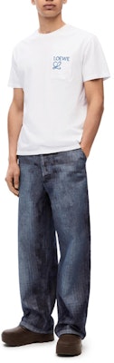 LOEWE FW23 White Loose Fit Crewneck T-Shirt with Embroidered Logo for Men. H526Y22X99-2100 Shop LOEWE FW23 White Loose Fit Crewneck T-Shirt with Embroidered Logo for Men. H526Y22X99-2100
