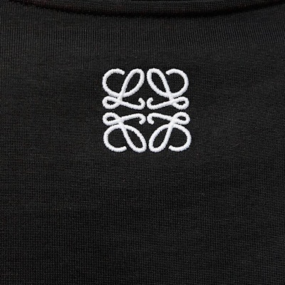 LOEWE FW24黑色圓領T恤背面刺繡標誌款式。 H526Y22XBD-1102 Details for LOEWE FW24黑色圓領T恤背面刺繡標誌款式。 H526Y22XBD-1102