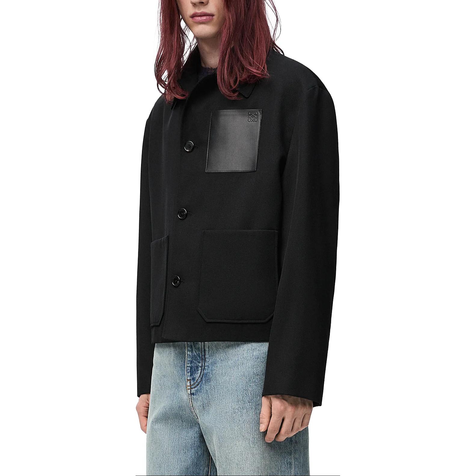 Purchase LOEWE FW24 黑色壓紋標誌寬鬆工裝夾克 H526Y02W82-1100