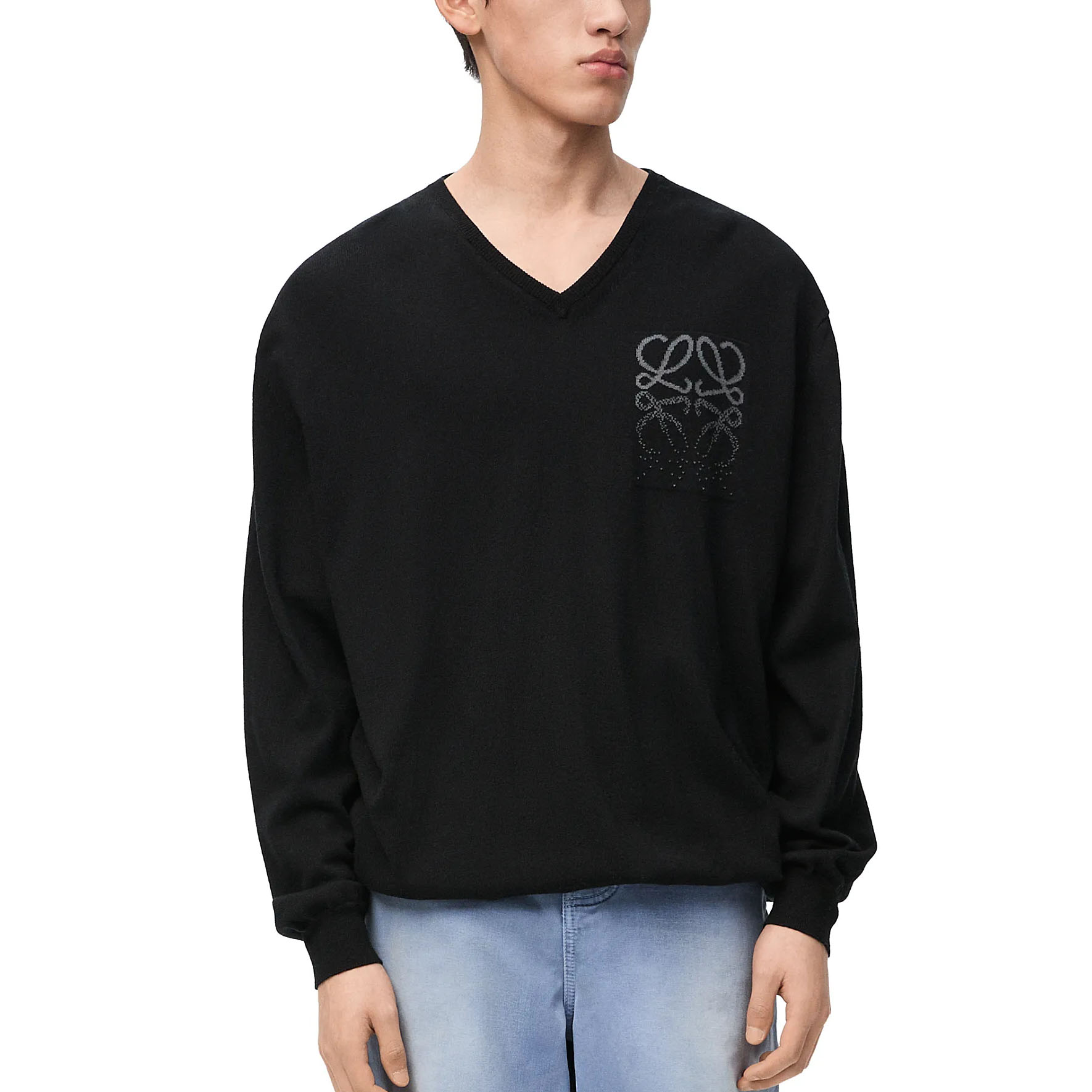 Lookbook Suéter de Cachemira V-Neck con Logo Jacquard Negro LOEWE FW24. H526Y14KIS-1547