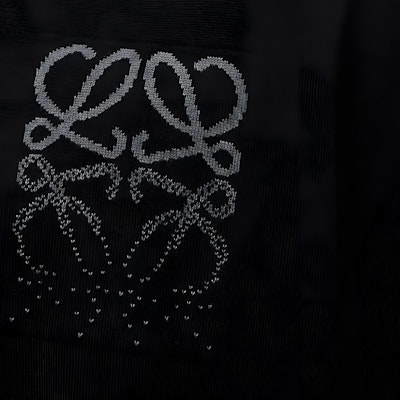 LOEWE FW24 黑色標誌提花V領羊絨毛衣 H526Y14KIS-1547 Details for LOEWE FW24 黑色標誌提花V領羊絨毛衣 H526Y14KIS-1547