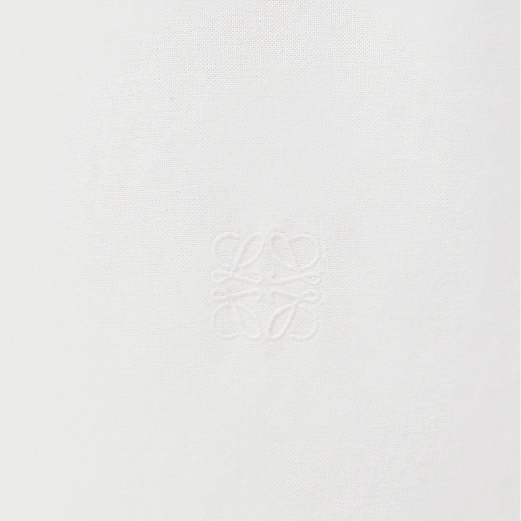 Purchase LOEWE FW24 Baju Lengan Panjang Putih dengan Logo Sulam. H526Y05X71-2100