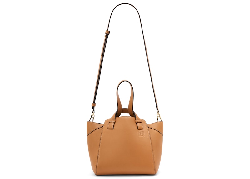 LOEWE Hammock Nugget Bag in Nappa Calfskin Warm Desert 圖 3