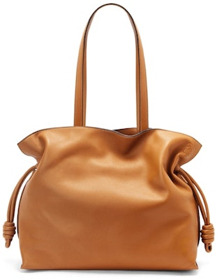 LOEWE Clutch Besar Flamenco Kulit Anak Sapi Nappa Warna Panas Desert Lookbook LOEWE Clutch Besar Flamenco Kulit Anak Sapi Nappa Warna Panas Desert