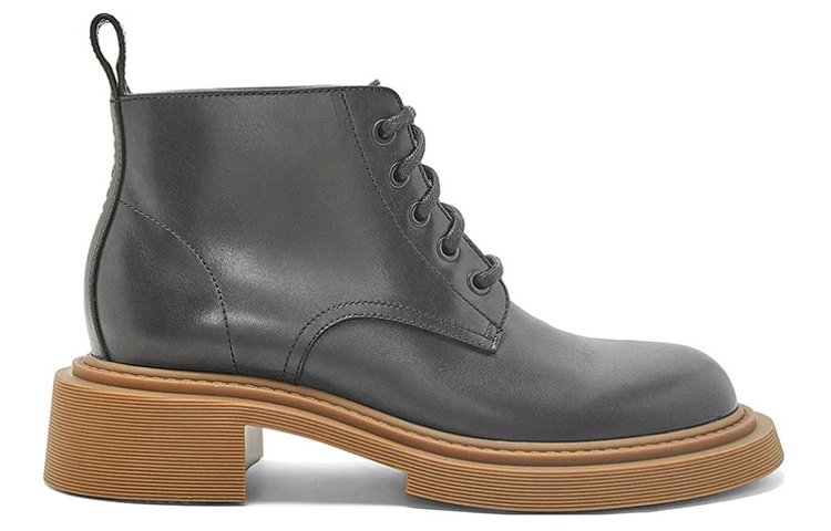 Order LOEWE But Kulit Buku Lali 'Boots Hujung Kasar Hitam Bertali' M816285X69-1100