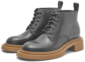 Lookbook LOEWE But Kulit Buku Lali 'Boots Hujung Kasar Hitam Bertali' M816285X69-1100