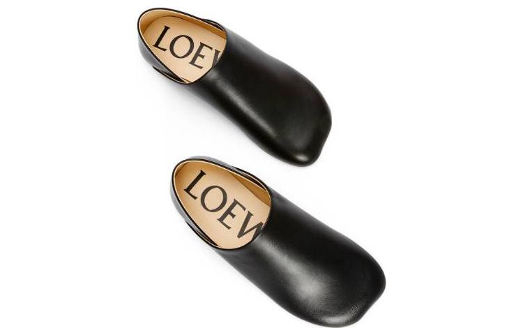 Shop LOEWE 黑色皮革便鞋 M816Q59X07-1100