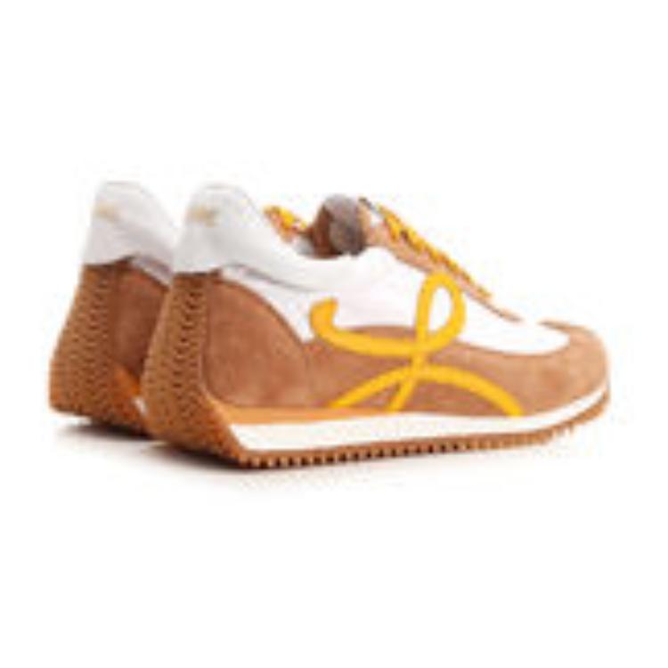 Shop LOEWE Kasut Rendah Kulit Lace-Up 'Tan' M816282XA8-6682