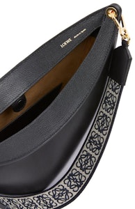 ロエベ ルナ ショルダーバッグ ブラック Lookbook ロエベ ルナ ショルダーバッグ ブラック