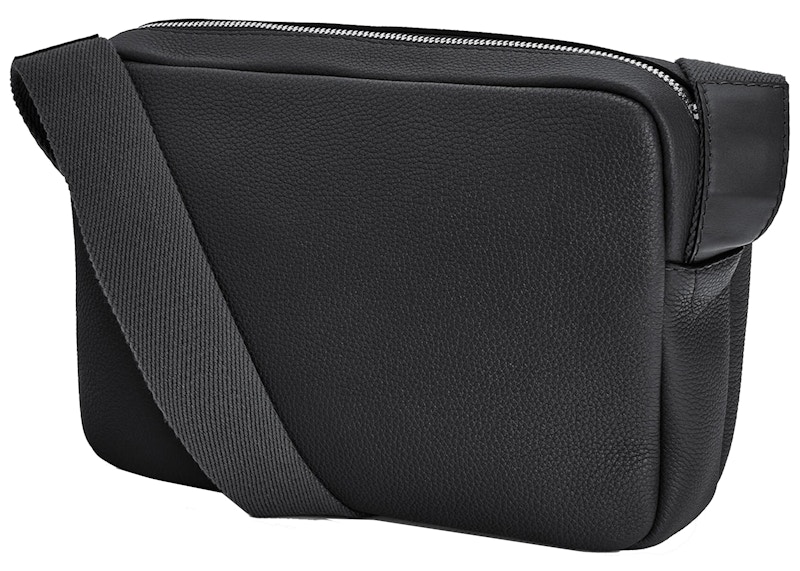 Order LOEWE 军事风格小号黑色柔纹小牛皮信使包