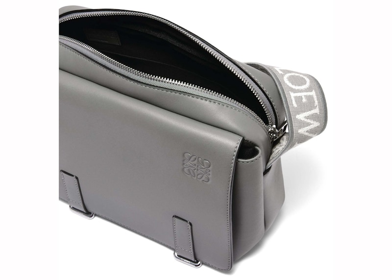 LOEWE Military Messenger Bag in Supple Smooth Calfskin and Jacquard XS Gray 圖 3
