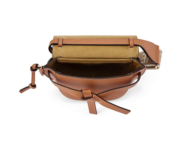 Lookbook LOEWE迷你Gate双面包牛皮和织锦棕色