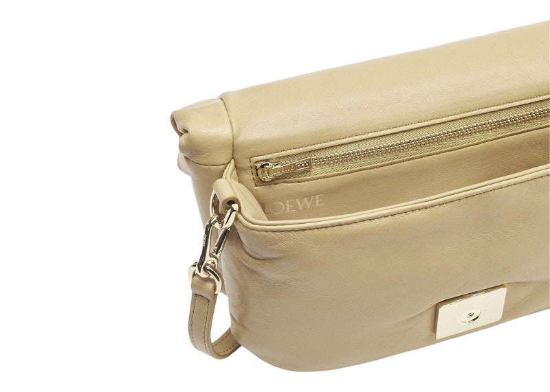 Lookbook LOEWE ミニパファーゴヤバッグ シャイニーナッパラムスキンクレーグリーン