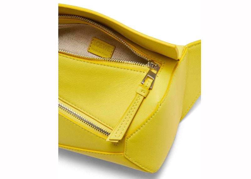 Lookbook ロエベ ミニ パズル バムバッグ クラシックカーフスキン レモンゼスト。