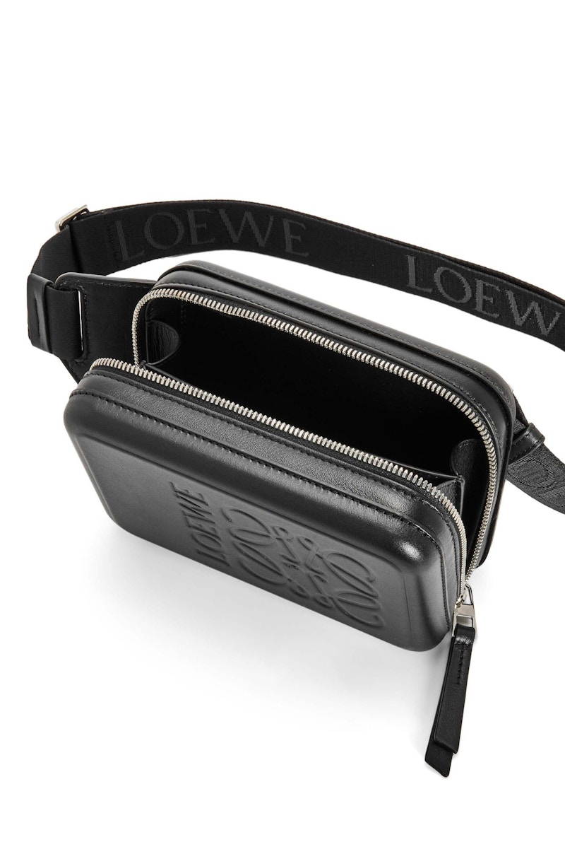 LOEWE Molded Sling in Smooth Calfskin Black 圖 3