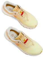 로에베 온 x 클라우드벤처 로우탑 '그라데이션 옐로우' M929282X08-6228 Shop 로에베 온 x 클라우드벤처 로우탑 '그라데이션 옐로우' M929282X08-6228