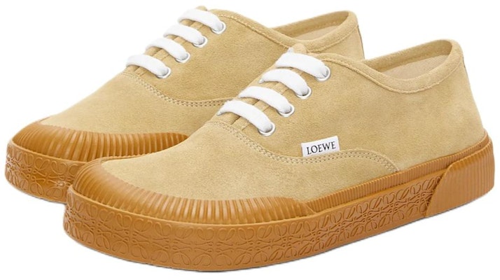 LOEWE Paula's Ibiza x Loewe Terra Vulca Sepatu Tali 'Emas' M616284X02-8130 Lookbook LOEWE Paula's Ibiza x Loewe Terra Vulca Sepatu Tali 'Emas' M616284X02-8130