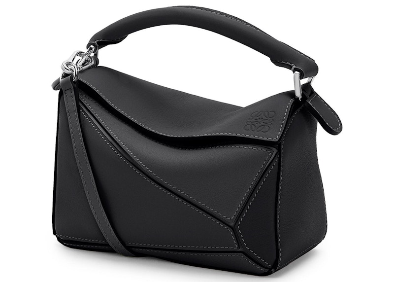 LOEWE Puzzle Bag in Classic Calfskin Mini Black
