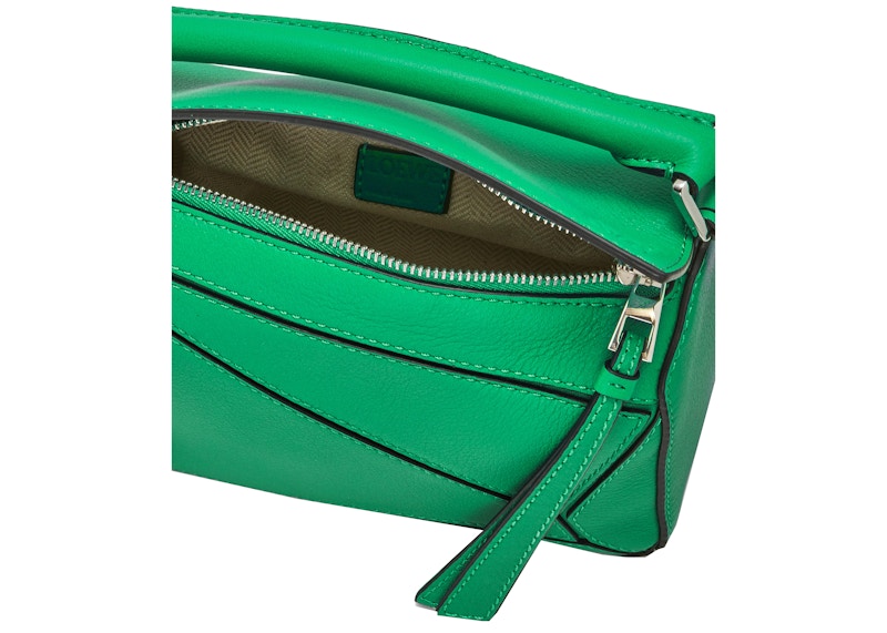 Lookbook LOEWE 迷你叢林綠經典小牛皮Puzzle包