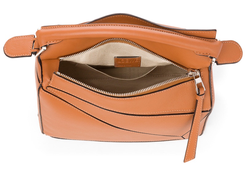 Lookbook LOEWE 经典小号拼图包小牛皮棕色