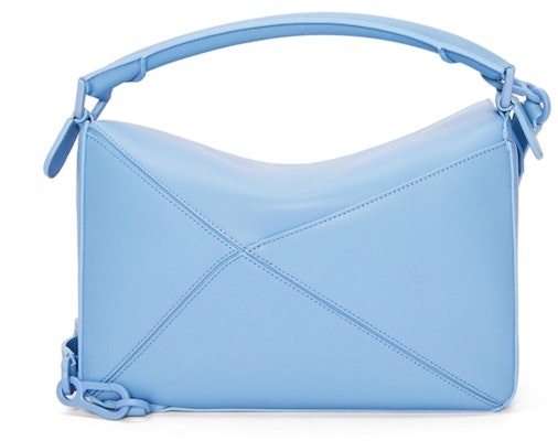 Beg Teka-teki LOEWE dalam Kulit Satin Biru Olimpik Order Beg Teka-teki LOEWE dalam Kulit Satin Biru Olimpik