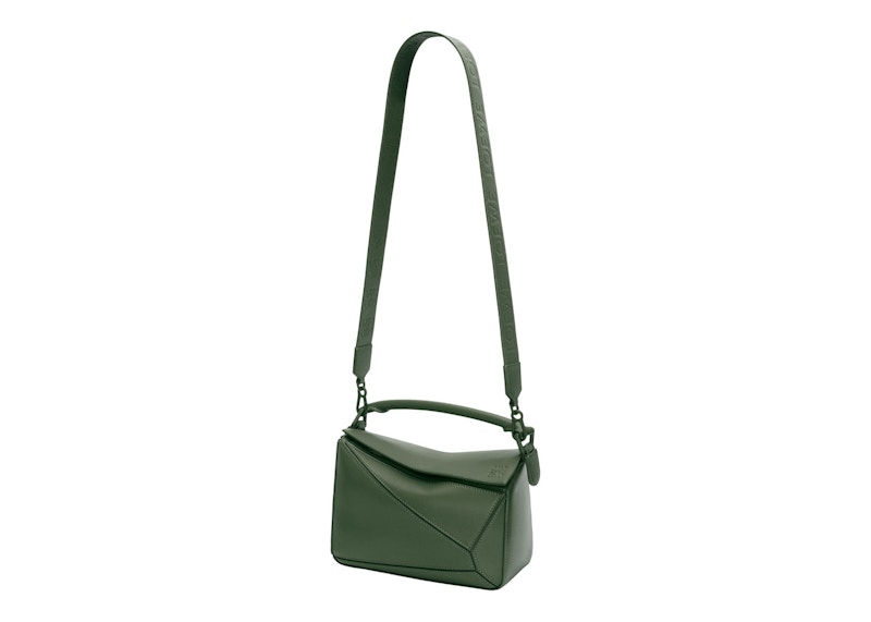 Order LOEWE拼圖包，小型復古卡其色緞面小牛皮。