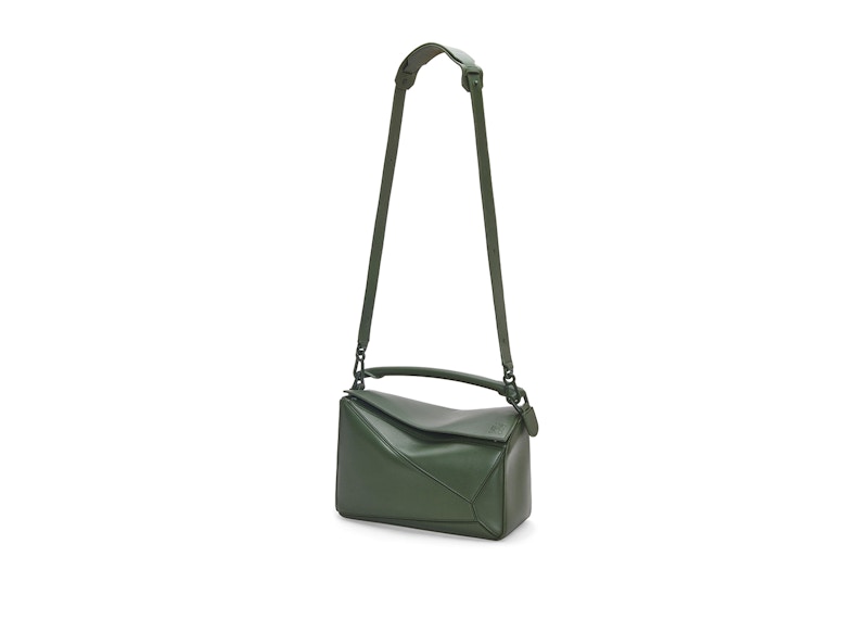Lookbook LOEWE Puzzle Bag In Satin Calfskin Vintage Khaki