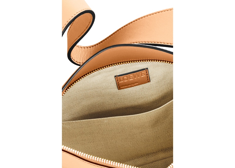 Lookbook LOEWE 暖沙色小牛皮拼图霍博包