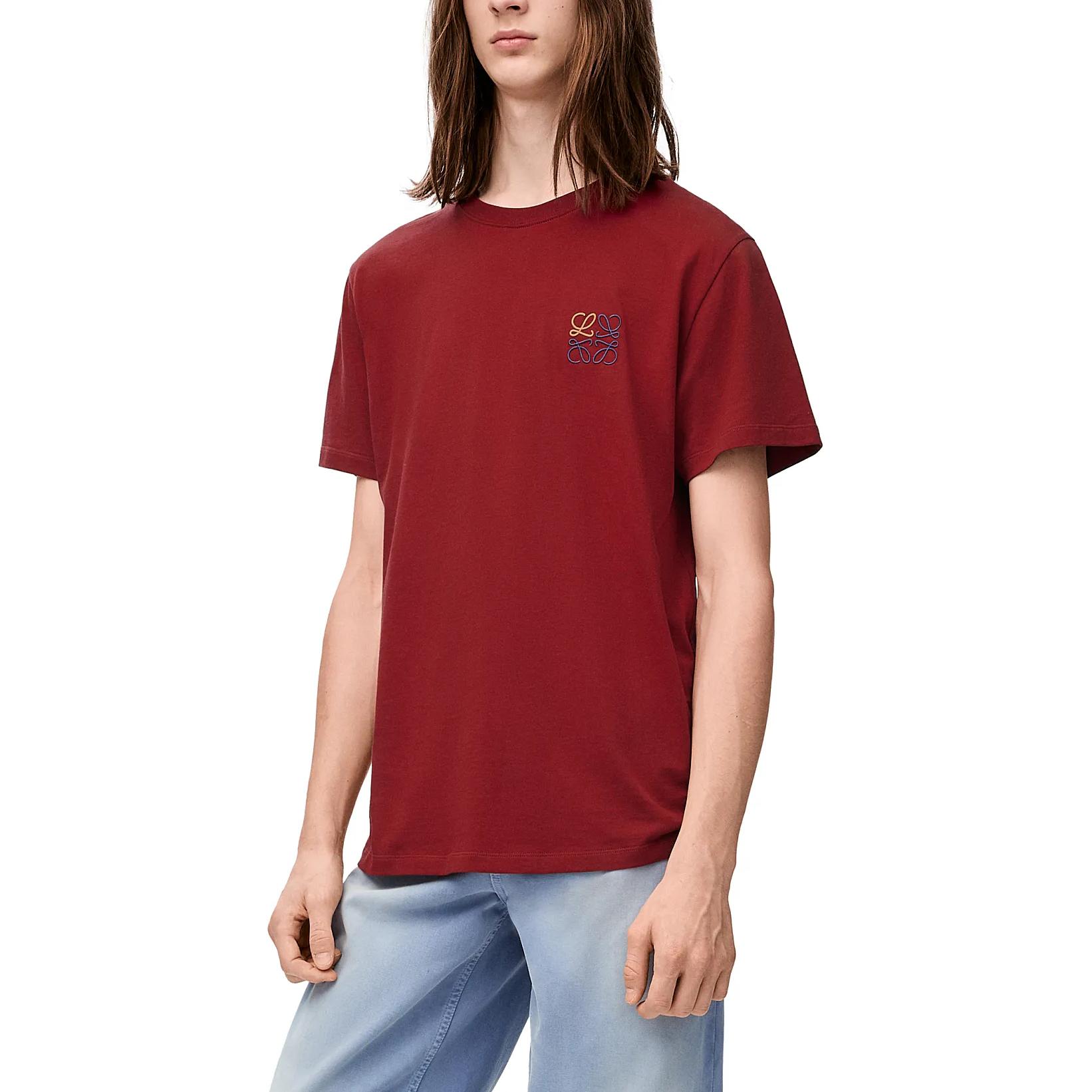 Shop LOEWE Kaos Crewneck Logo Bordir FW24 Merah Marun - Tee H526Y22X75-7110