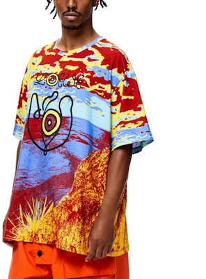 LOEWE SS21 藍色棉質圓領T恤搭配多彩印花。 H664Y22J05-8890 Shop LOEWE SS21 藍色棉質圓領T恤搭配多彩印花。 H664Y22J05-8890