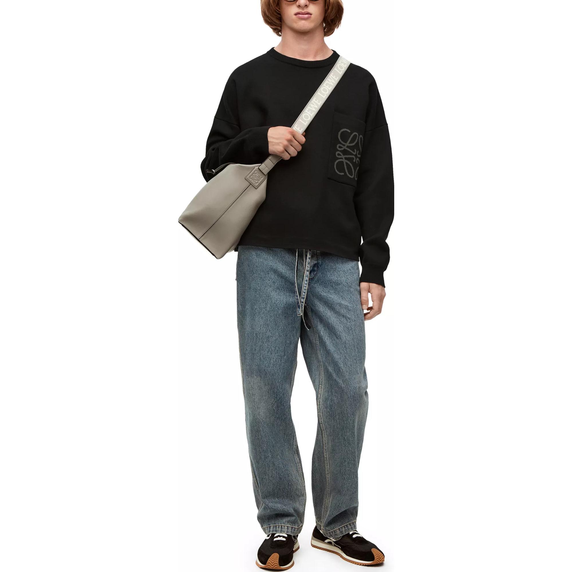 Shop LOEWE SS23 Suéter Negro de Punto Jacquard con Bolsillo para Hombre. H526Y14KDK-1100