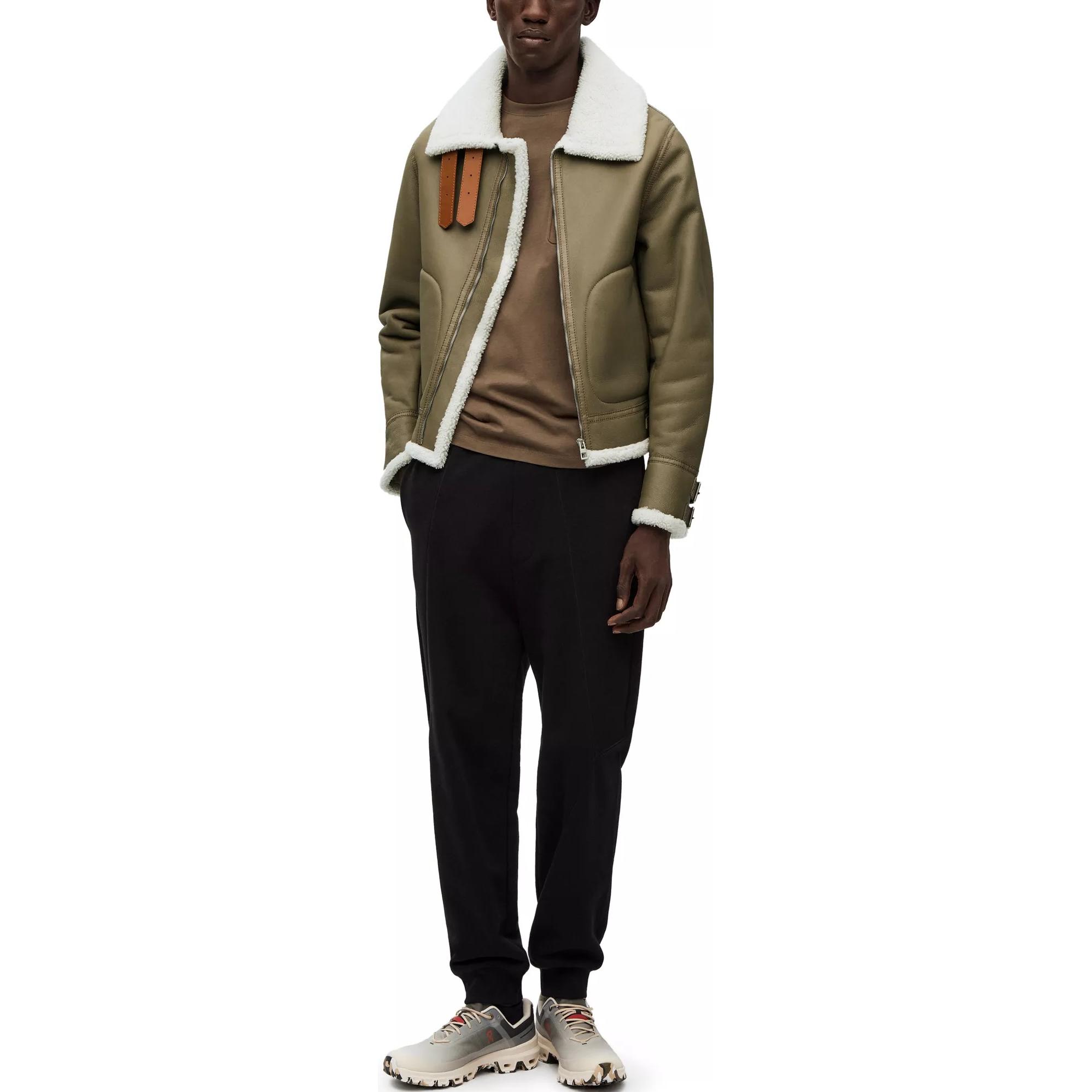 Lookbook LOEWE SS23 Jaket Pendek Lengan Panjang Abu-Abu Putih H526Y19L78-8724