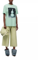 LOEWE SS23 Baju-T Lengan Pendek Uniseks Cetakan Seramik Hijau H800Y22X17-4320 Lookbook LOEWE SS23 Baju-T Lengan Pendek Uniseks Cetakan Seramik Hijau H800Y22X17-4320