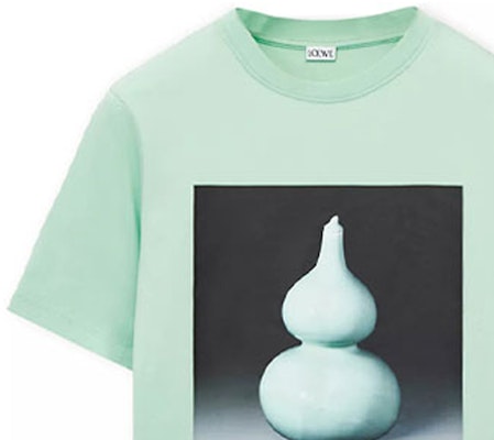 LOEWE SS23 Kaos Unisex Lengan Pendek Motif Keramik Hijau H800Y22X17-4320 Purchase LOEWE SS23 Kaos Unisex Lengan Pendek Motif Keramik Hijau H800Y22X17-4320