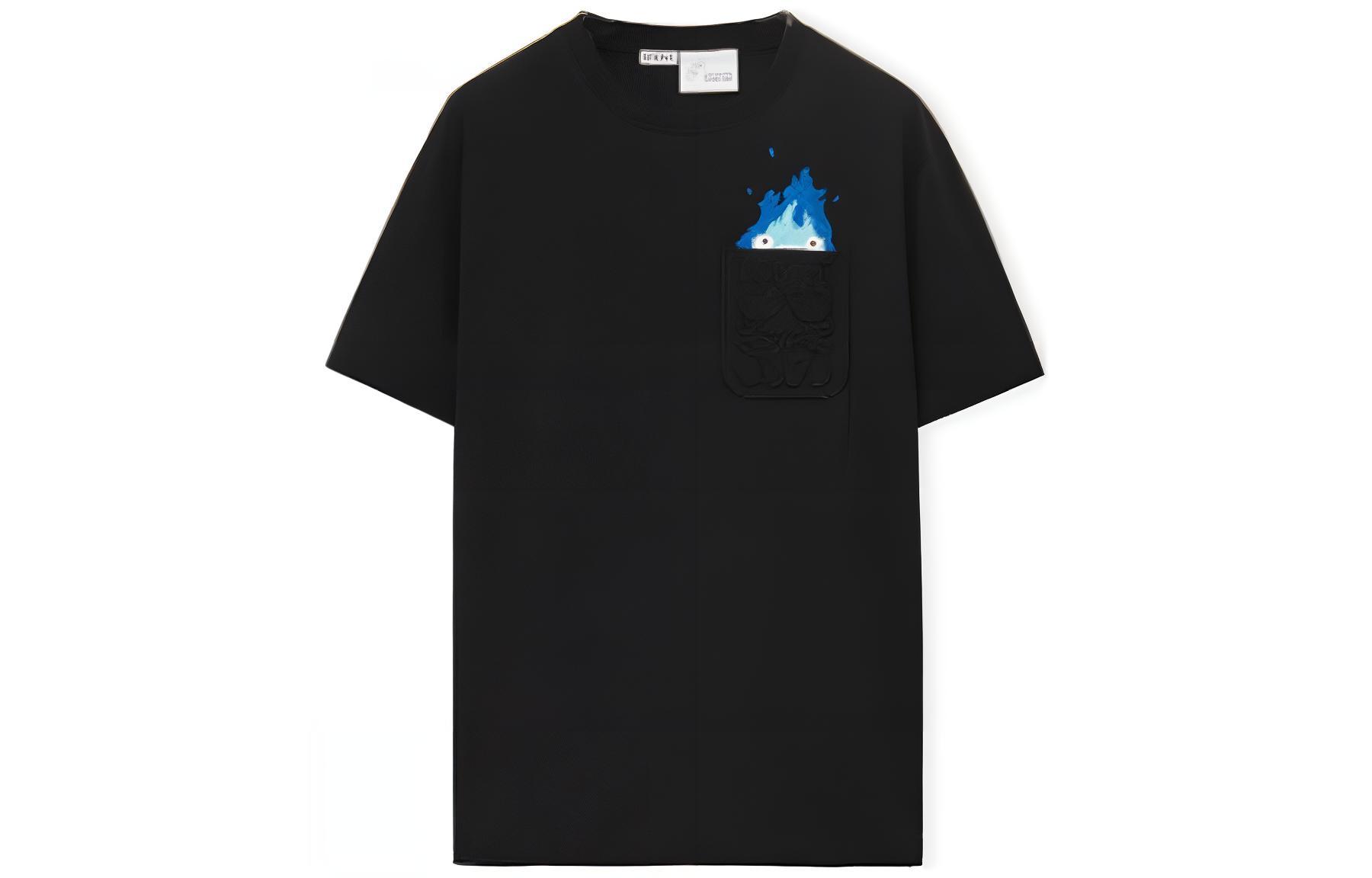 LOEWE SS23 Howl's Moving Castle Print Unisex Black Short Sleeve T-Shirt. HB44Y22X07-1100
