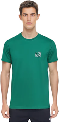 LOEWE SS24 Green Crewneck Embroidered Logo Short Sleeve T-Shirt H526Y22X75-4100 Sizing LOEWE SS24 Green Crewneck Embroidered Logo Short Sleeve T-Shirt H526Y22X75-4100