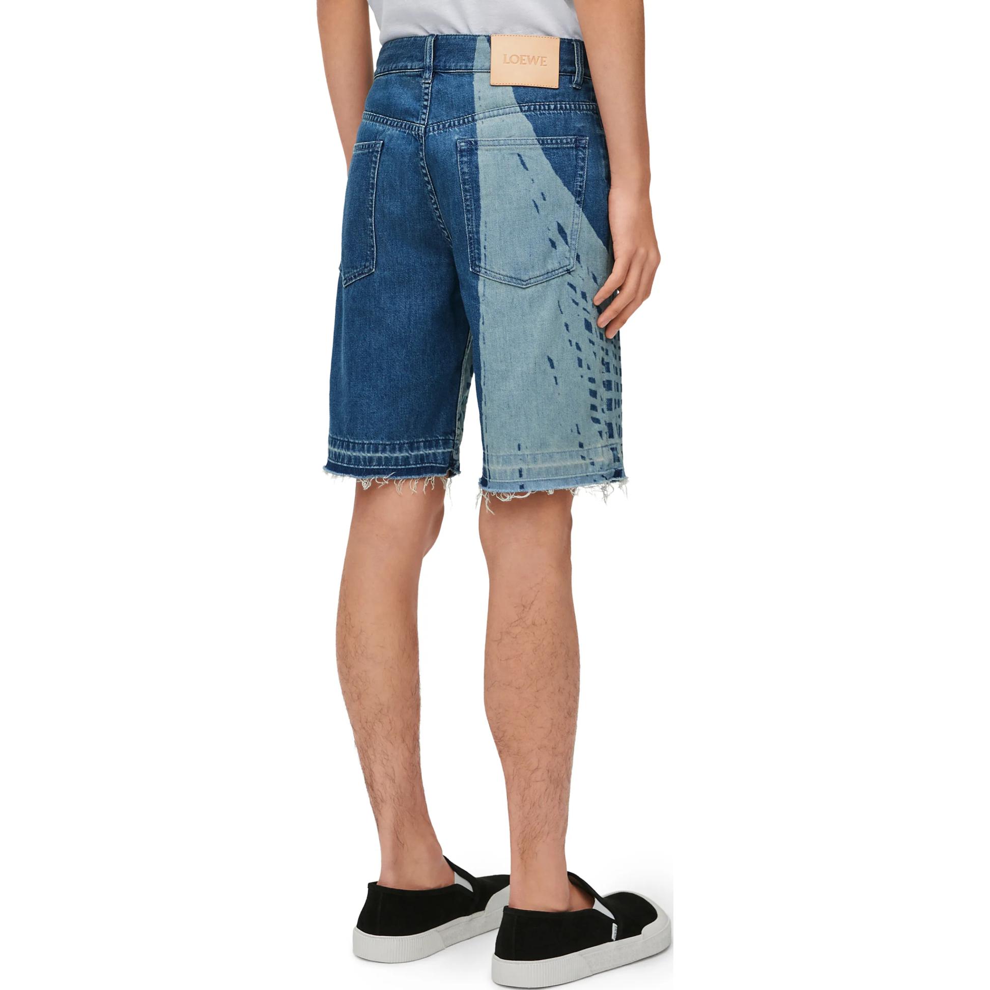 Shop 로에베 SS24 연한 블루 디스트레스드 망사 패턴 데님 쇼츠. H616Y11X39-5149