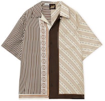 LOEWE SS24 Loose Fit Logo Stripe Print Short Sleeve Shirt Light Beige H616Y05X53-2465 LOEWE SS24 Loose Fit Logo Stripe Print Short Sleeve Shirt Light Beige H616Y05X53-2465