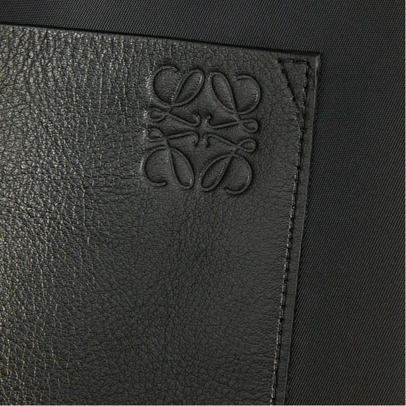 Sizing LOEWE SS25  Black Solid Zip-Up Hooded Jacket H526Y02WAD-1100